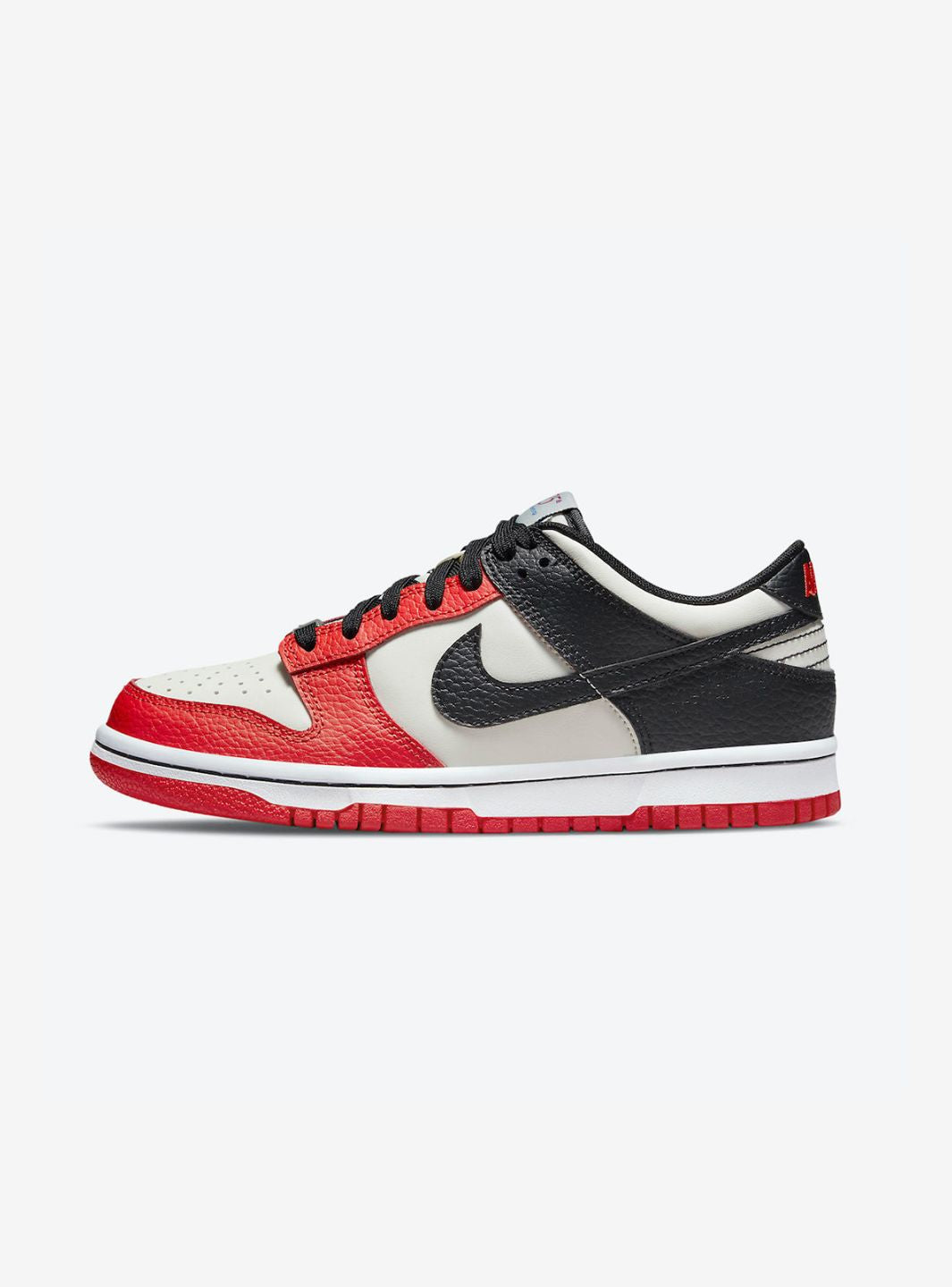 NIKE DUNK LOW EMB NBA 75TH ANNIVERSARY CHICAGO (GS) - View 1