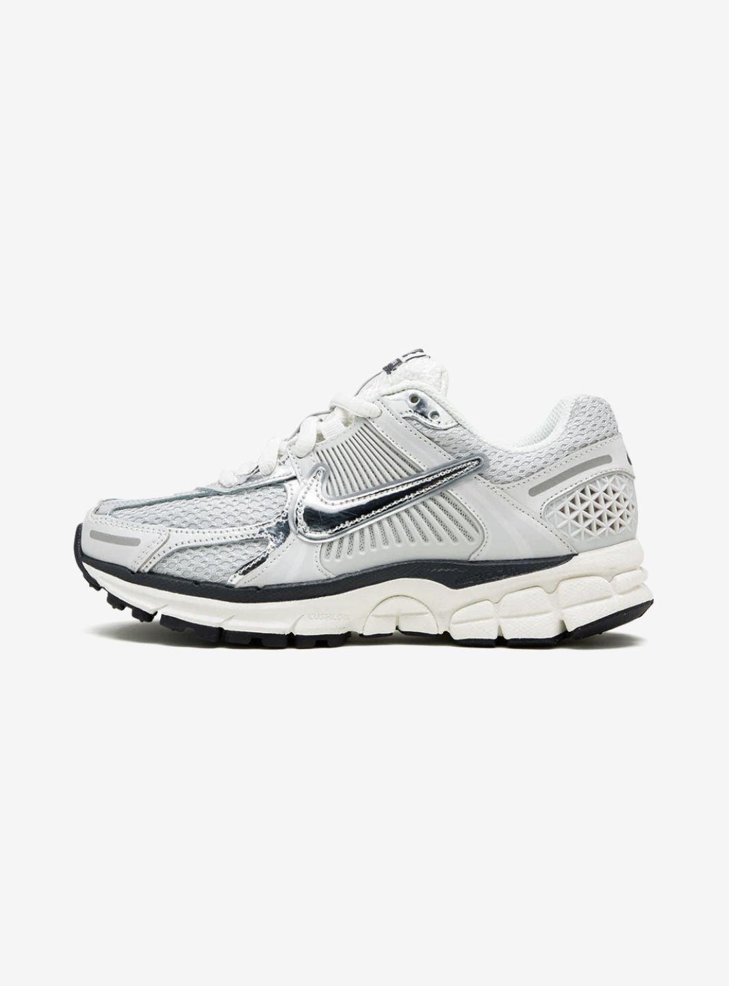 NIKE ZOOM VOMERO 5 PHOTON DUST METALLIC SILVER - View 1