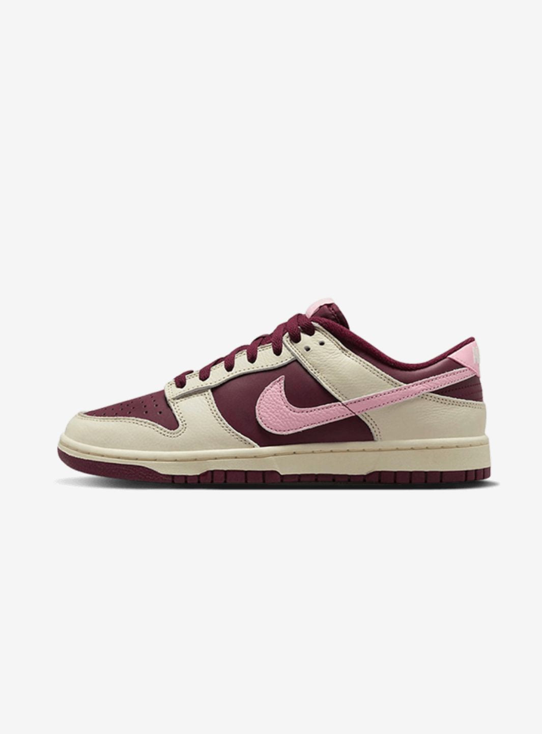NIKE DUNK LOW RETRO PRM VALENTINE'S DAY (2023) - View 1